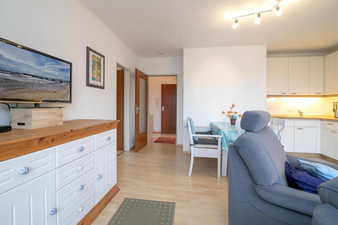 Familyhaus- 8 *